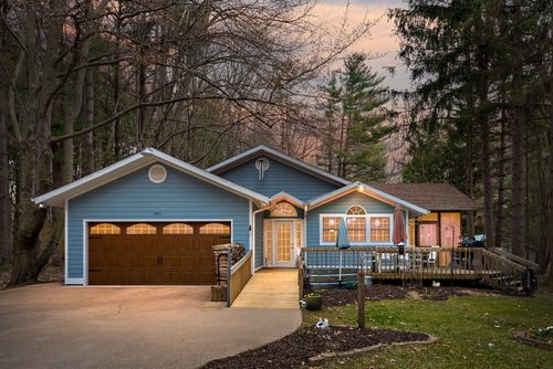 9995 Community Hall Road, New Buffalo Township, MI, 49129 | Card Image