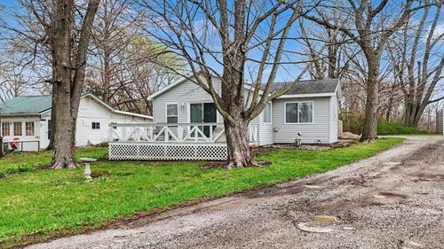 3221 E Lake Paradise Rd, Mattoon, IL, 61938-8615 | Card Image