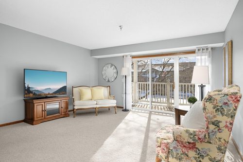 apt-261-18400 Euclid St, Farmington, MN, 55024-7137 | Card Image