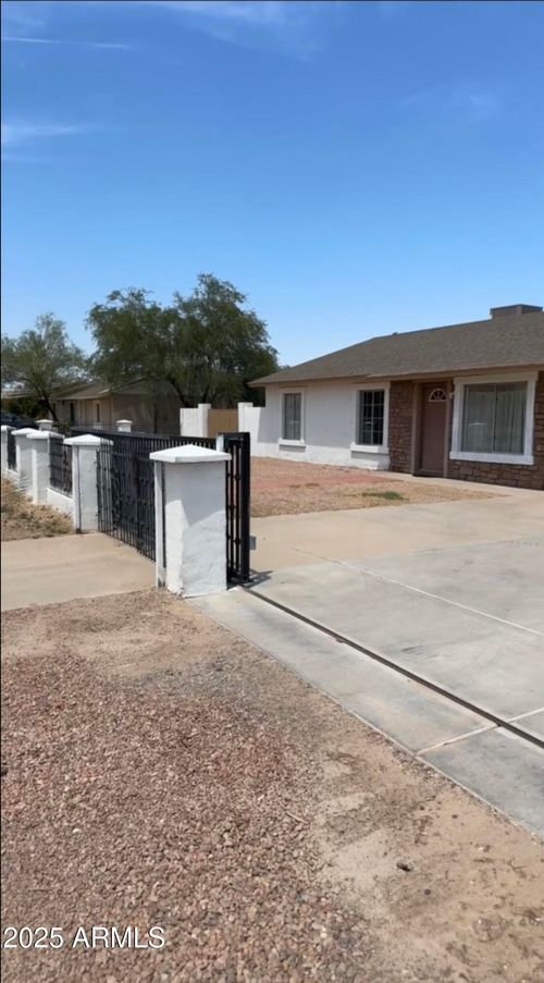 3935 N Del Monte Dr, Eloy, AZ, 85131-1666 | Card Image