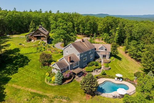 541 South Rd, Hopkinton, NH, 03229-2122 | Card Image