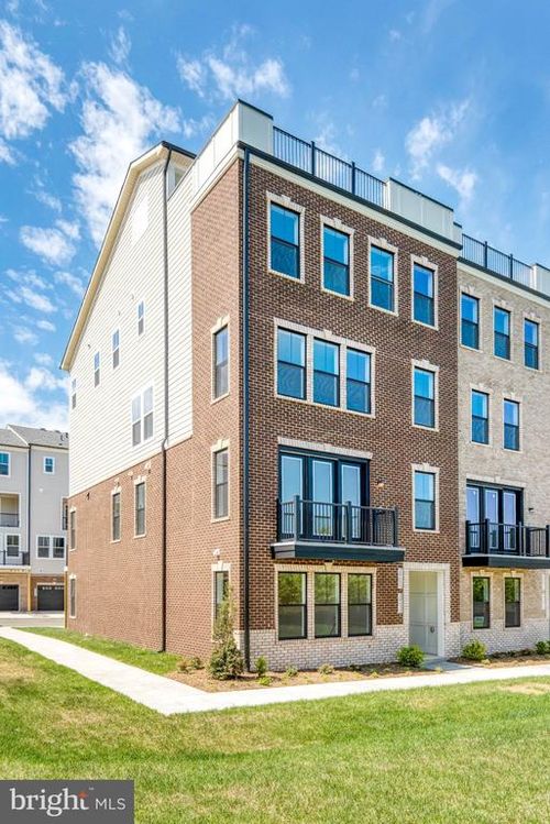 20882 Murry Falls, ASHBURN, VA, 20147 | Card Image