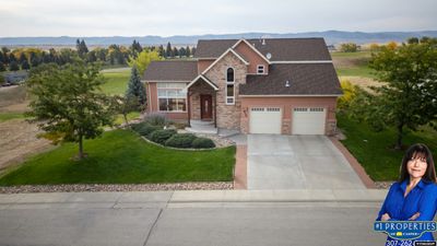 615 Grove Street, House other with 5 bedrooms, 4 bathrooms and null parking in Glenrock WY | Image 3