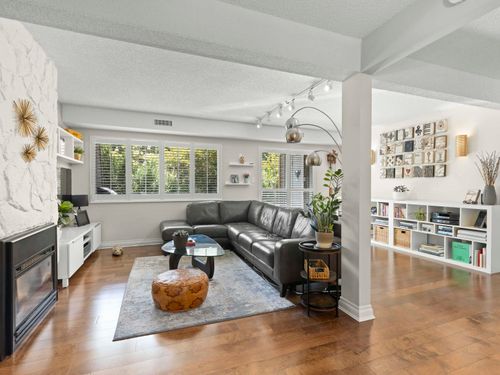 1843 Goleta Dr, Burnaby, BC, V5A1P6 | Card Image