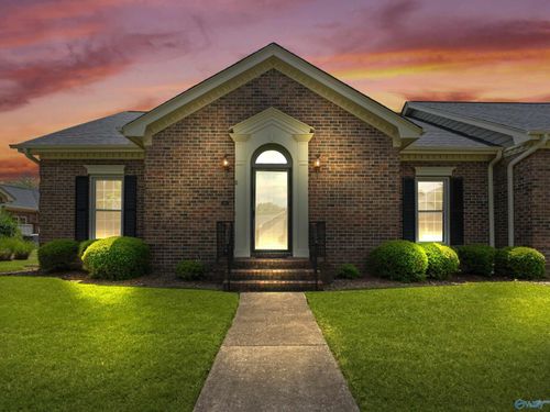 207-207 Beauchamp Pl Sw, Huntsville, AL, 35802-4529 | Card Image