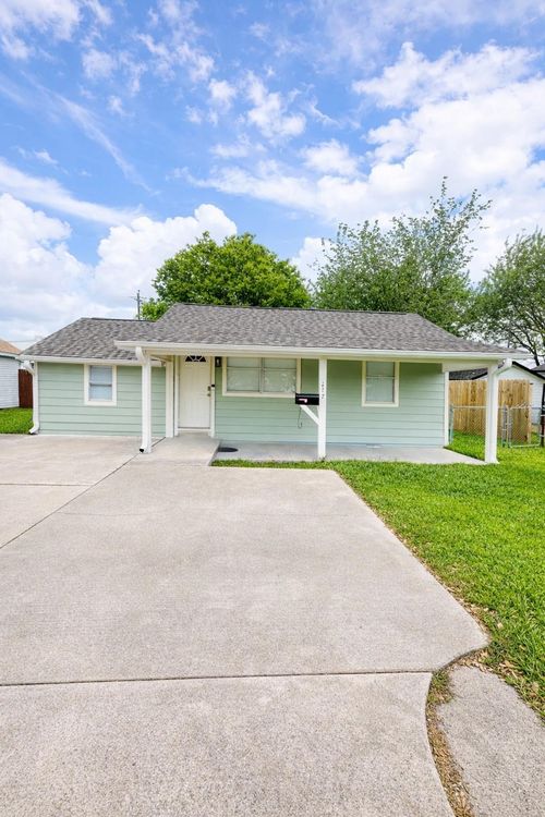 117 Sylvia St, Deer Park, TX, 77536-3403 | Card Image