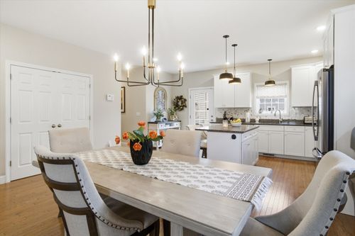 54 Toby Cir, Merrimack, NH, 03054-4839 | Card Image