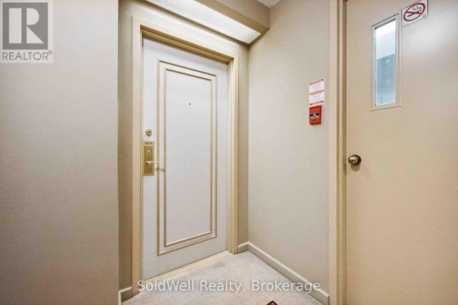1802 - 25 Grenville St, Condo with 2 bedrooms, 1 bathrooms and null parking in Toronto ON | Image 5