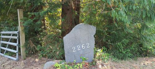 2262 Grafton Ave, Coombs, BC, V0R1M0 | Card Image