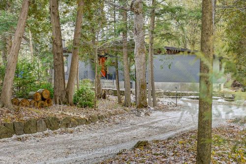 4167 Farmers Way, Carlsbad Springs, ON, K0A1K0 | Card Image