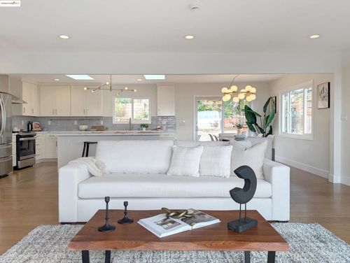 61 Cowper Ave, Kensington, CA, 94707-1006 | Card Image