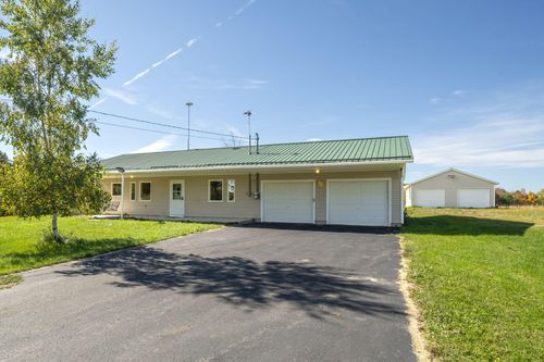 31 Howe Road, Fairfield, ME, 04937 | Card Image