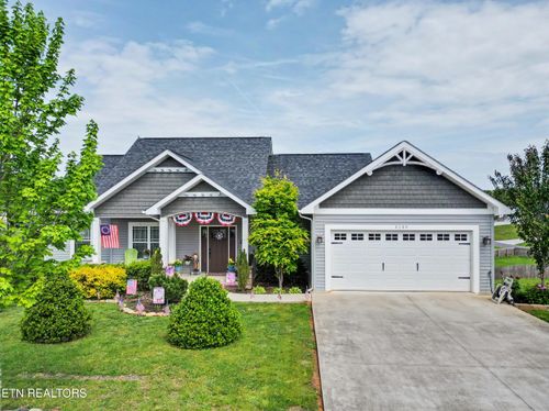 2605 Vista Meadows Ln, Sevierville, TN, 37876-2580 | Card Image