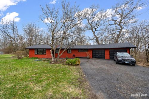 15894 E Il Route 72, DAVIS JUNCTION, IL, 61020-9519 | Card Image