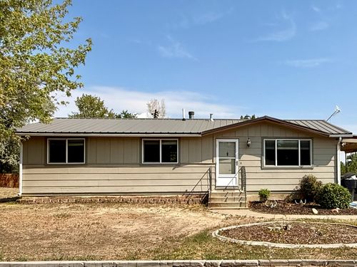 1062 N 500 W, Vernal, UT, 84078-8306 | Card Image