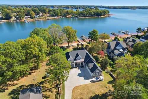 541 Isle Of Pines Rd, Mooresville, NC, 28117-7479 | Card Image
