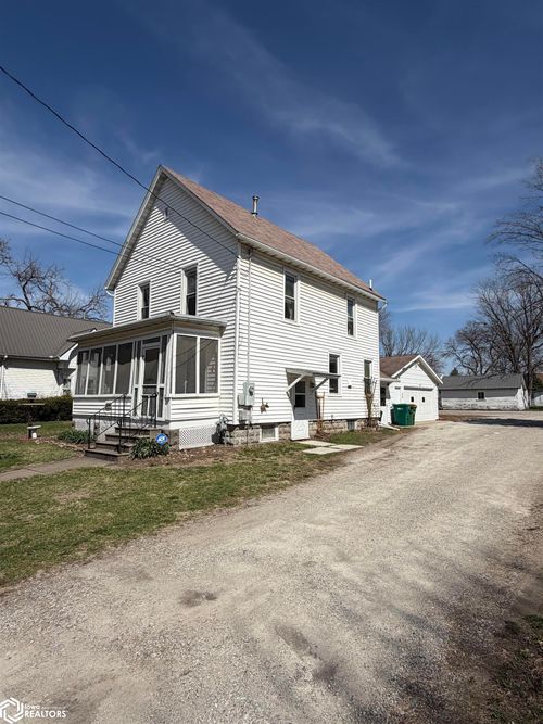 403 S 6th St, Fairfield, IA, 52556-3430 | Card Image