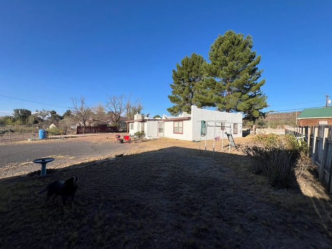 300 N State St, House other with 3 bedrooms, 2 bathrooms and 2 parking in Fort Davis TX | Image 11