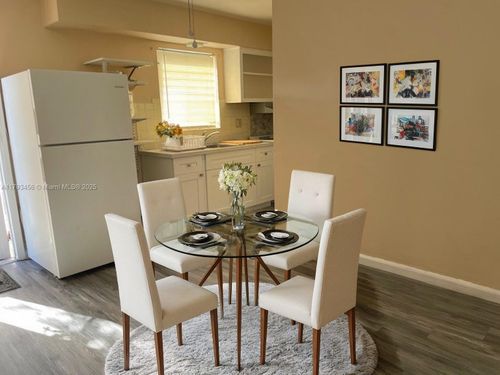 2-211 Se 9th Ct, Hallandale Beach, FL, 33009-7142 | Card Image