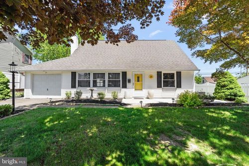 25 Cable Rd, LEVITTOWN, PA, 19057-1607 | Card Image