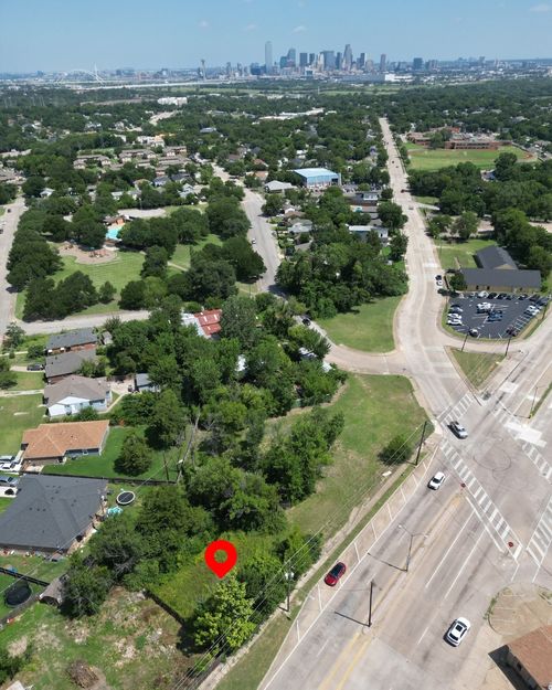 2229 Cedar Crest Blvd, Dallas, TX, 75203-4201 | Card Image