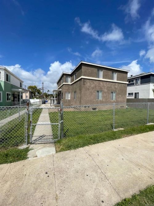 331 E 5th St, National City, CA, 91950-2305 | Card Image