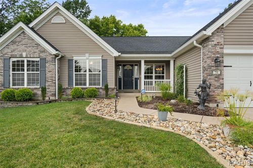 731 Autumnwood Forest Dr, Lake St Louis, MO, 63367-2651 | Card Image