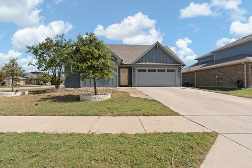 1520 Hulen Park Trl, Alvarado, TX, 76009-2672 | Card Image