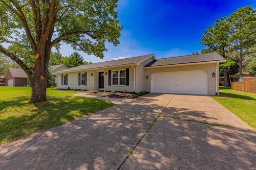 6840 Copperfield Dr, Evansville, IN, 47711-1639 | Card Image