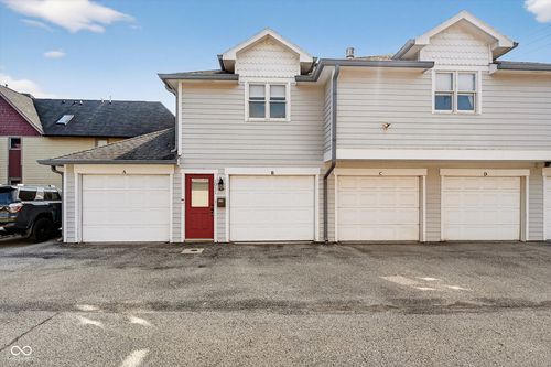 1011 N Ogden St, Indianapolis, IN, 46202-2595 | Card Image