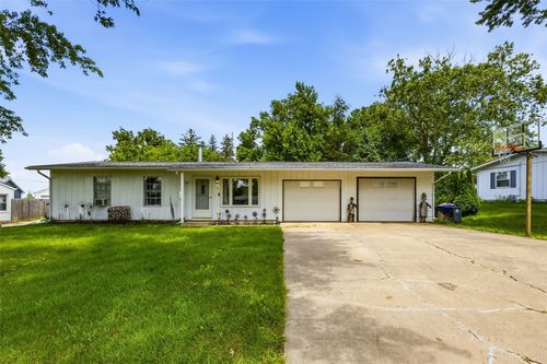 54 Oklahoma Ave Sw, Cedar Rapids, IA, 52404-5327 | Card Image