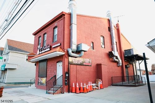 237 Haledon Ave, Prospect Park, NJ, 07508-2095 | Card Image