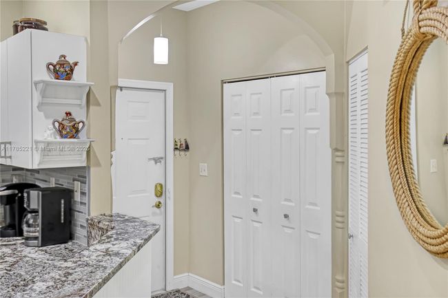 APT-13 - 6121 Se Landing Way, Condo with 3 bedrooms, 2 bathrooms and null parking in Stuart FL | Image 15