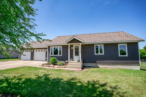 13010 212th Ave Ne, New London, MN, 56273-7699 | Card Image