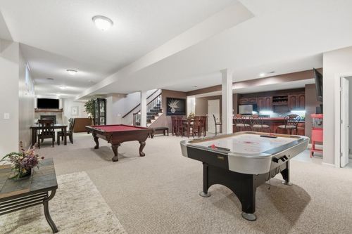 15586 Cedar Ln, Basehor, KS, 66007-7388 | Card Image