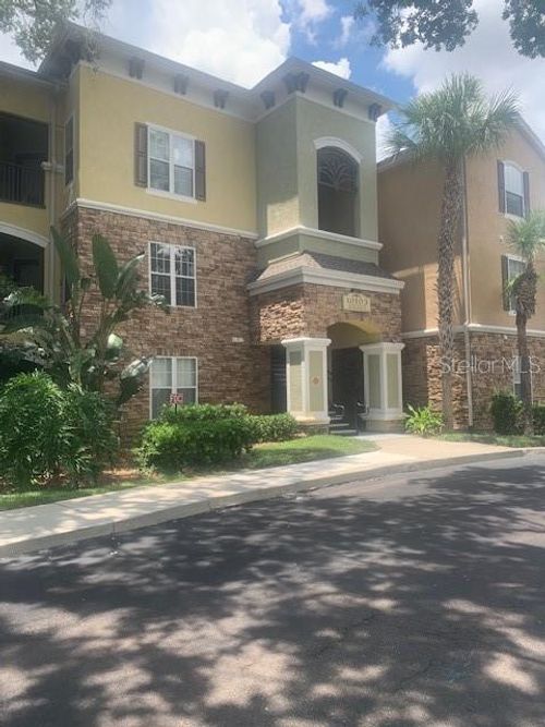 apt-202-10103 Courtney Oaks Cir, TAMPA, FL, 33619-8529 | Card Image