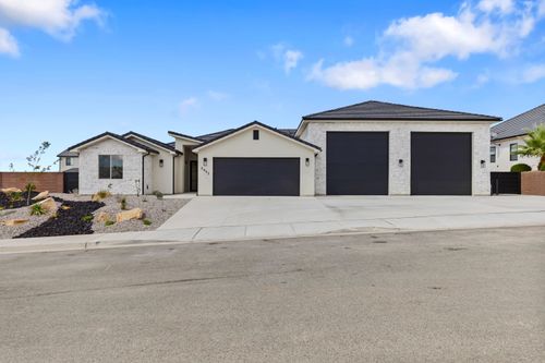 2955 E Rimrunner Dr, St George, UT, 84790-2704 | Card Image