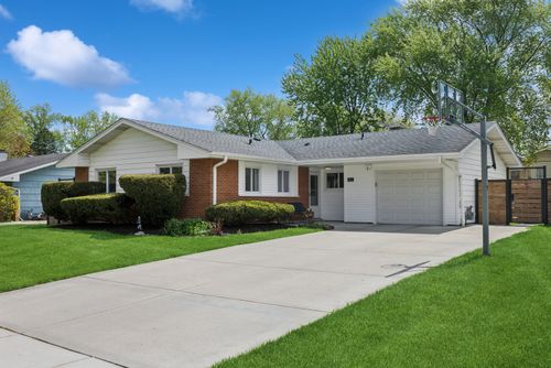 385 Lafayette Ln, Hoffman Estates, IL, 60169-4132 | Card Image