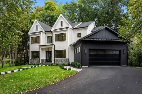 11 Amy Circle, Newton, MA, 02468 | Card Image