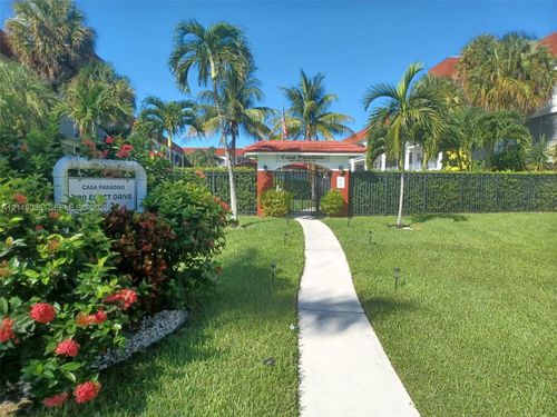 204-541 Blue Heron Dr, Hallandale Beach, FL, 33009-5787 | Card Image