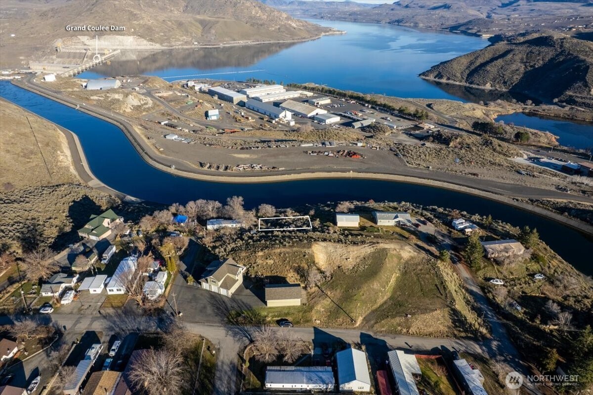Land in Grand Coulee