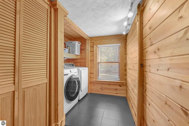 6836 Aarwood Trl Nw, House other with 4 bedrooms, 2 bathrooms and null parking in Rapid City MI | Image 19