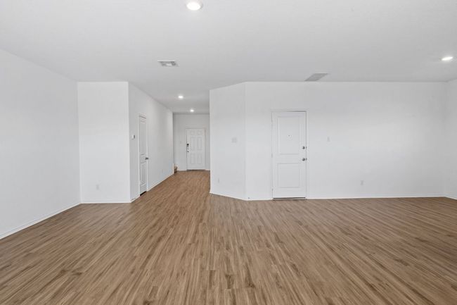 141 Mica Trl, House other with 4 bedrooms, 3 bathrooms and 4 parking in Maxwell TX | Image 9