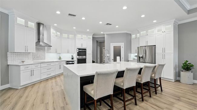 Kitchen island with seating | Image 10