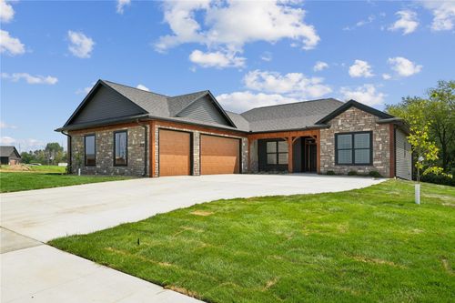 120 Howard Ave Sw, Swisher, IA, 52338-4713 | Card Image