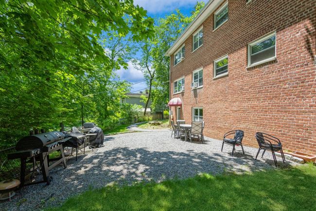 APT-2H - 352 N State Rd, Home with 2 bedrooms, 1 bathrooms and null parking in Briarcliff Manor NY | Image 18