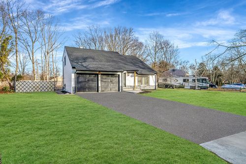 124 Sequoia Dr, Coram, NY, 11727-2046 | Card Image