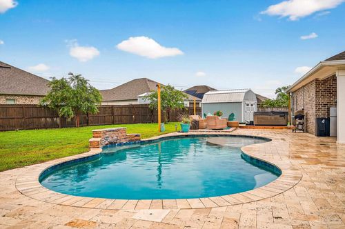 6608 Covington Cir, Pensacola, FL, 32526-4459 | Card Image