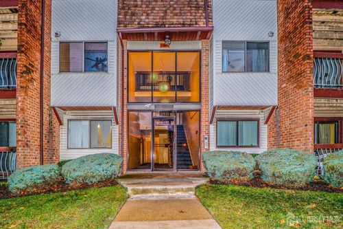 312 Edison Glen Ter, Edison, NJ, 08837-2924 | Card Image