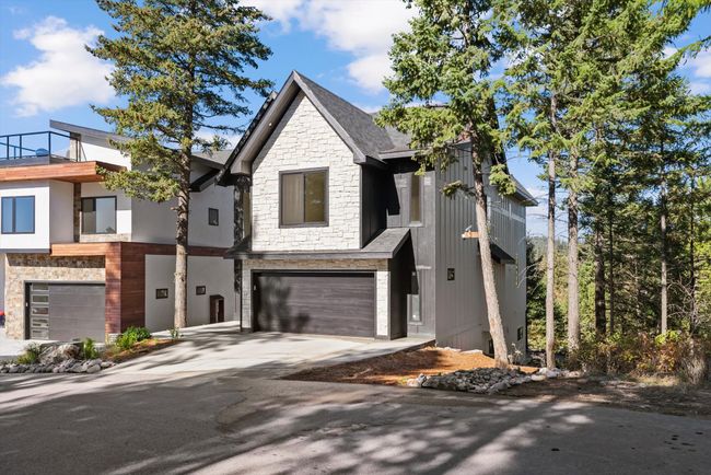 Front of home | Image 53